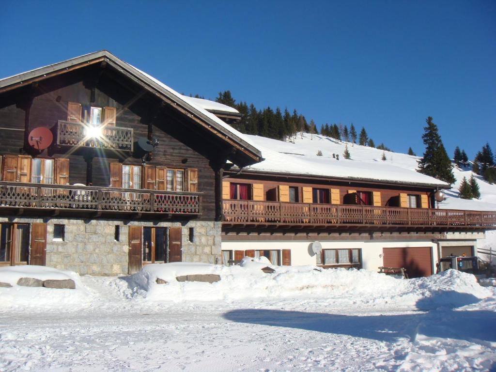 Hotel-Restaurant Le Relais Panoramique 레 크로세트 외부 사진