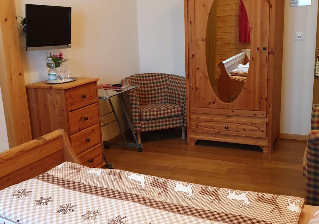 Hotel-Restaurant Le Relais Panoramique 레 크로세트 외부 사진